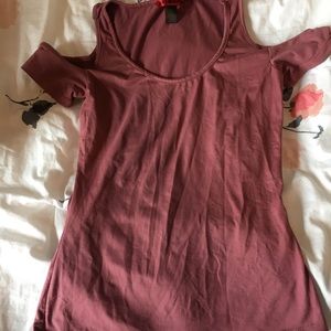 Mauve cold-shoulder top